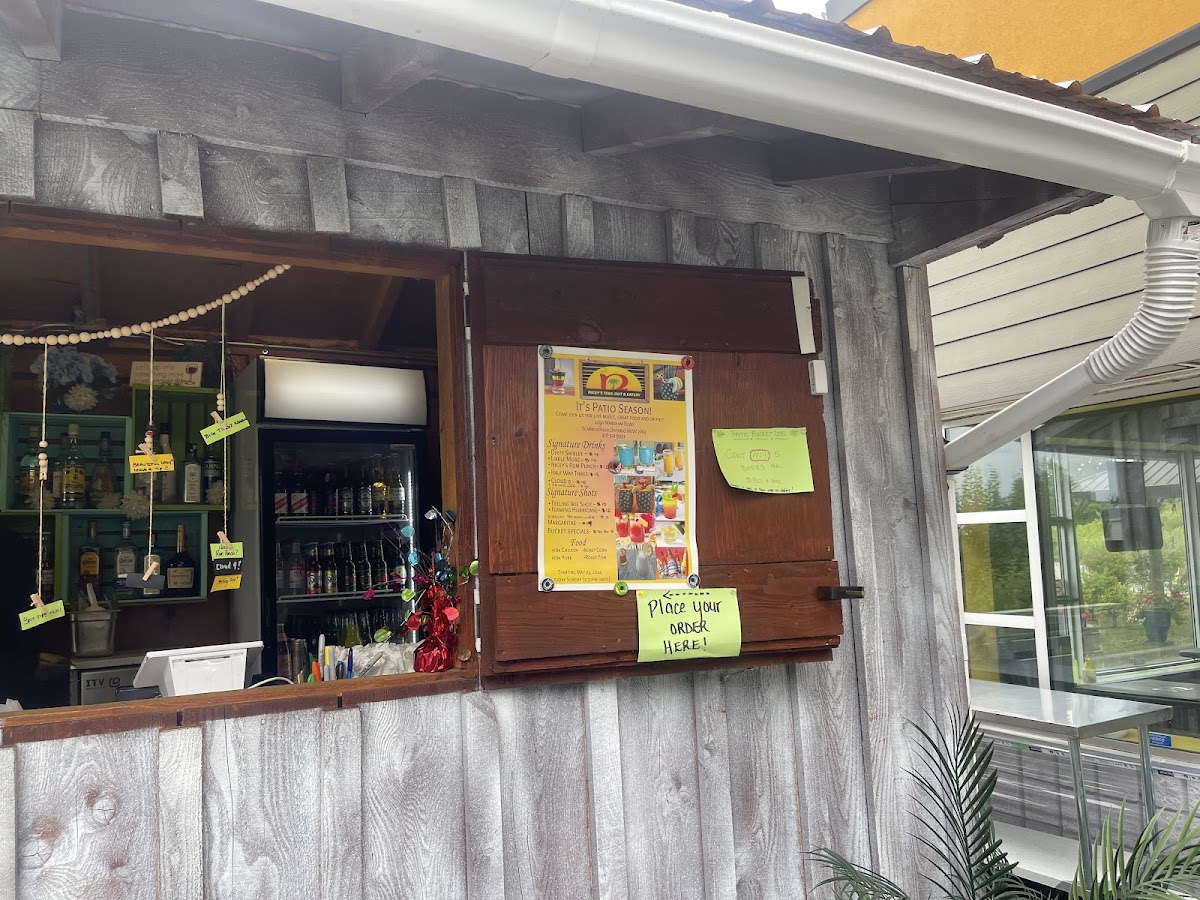 Nicey's Eatery